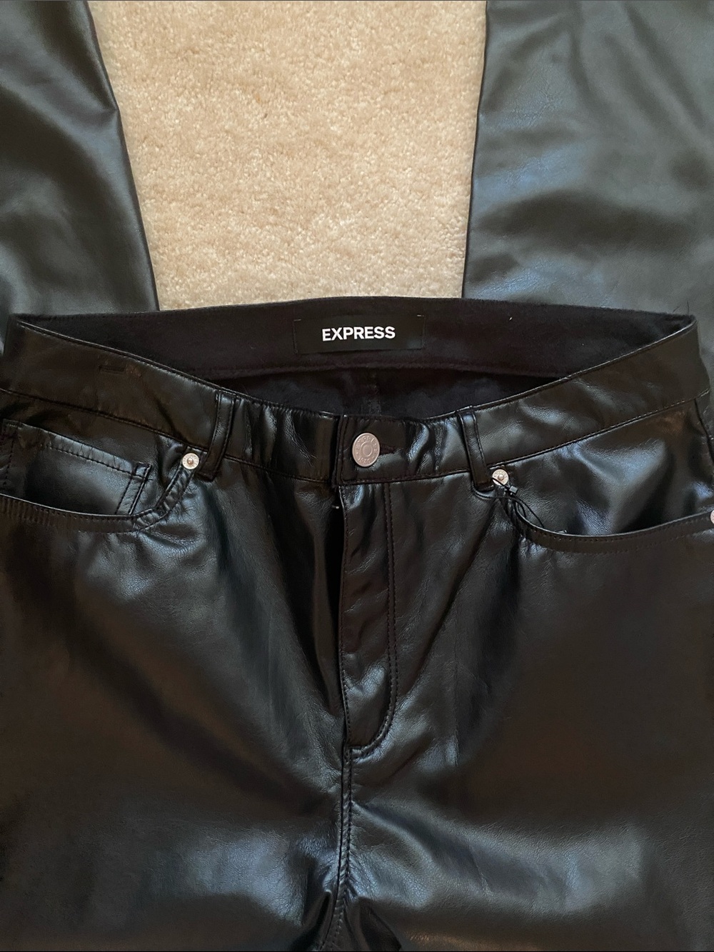 Express NWT size 12R stretch faux leather ankle leggings - Picture 6 of 6